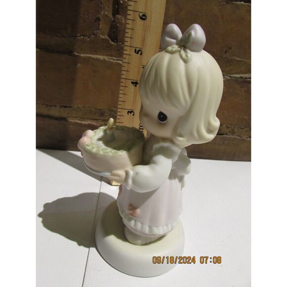 ENESCO PRECIOUS MOMENTS HAPPY BIRTHDAY DEAR JESUS 1997 272523 CHRISTIAN - Picture 7 of 7